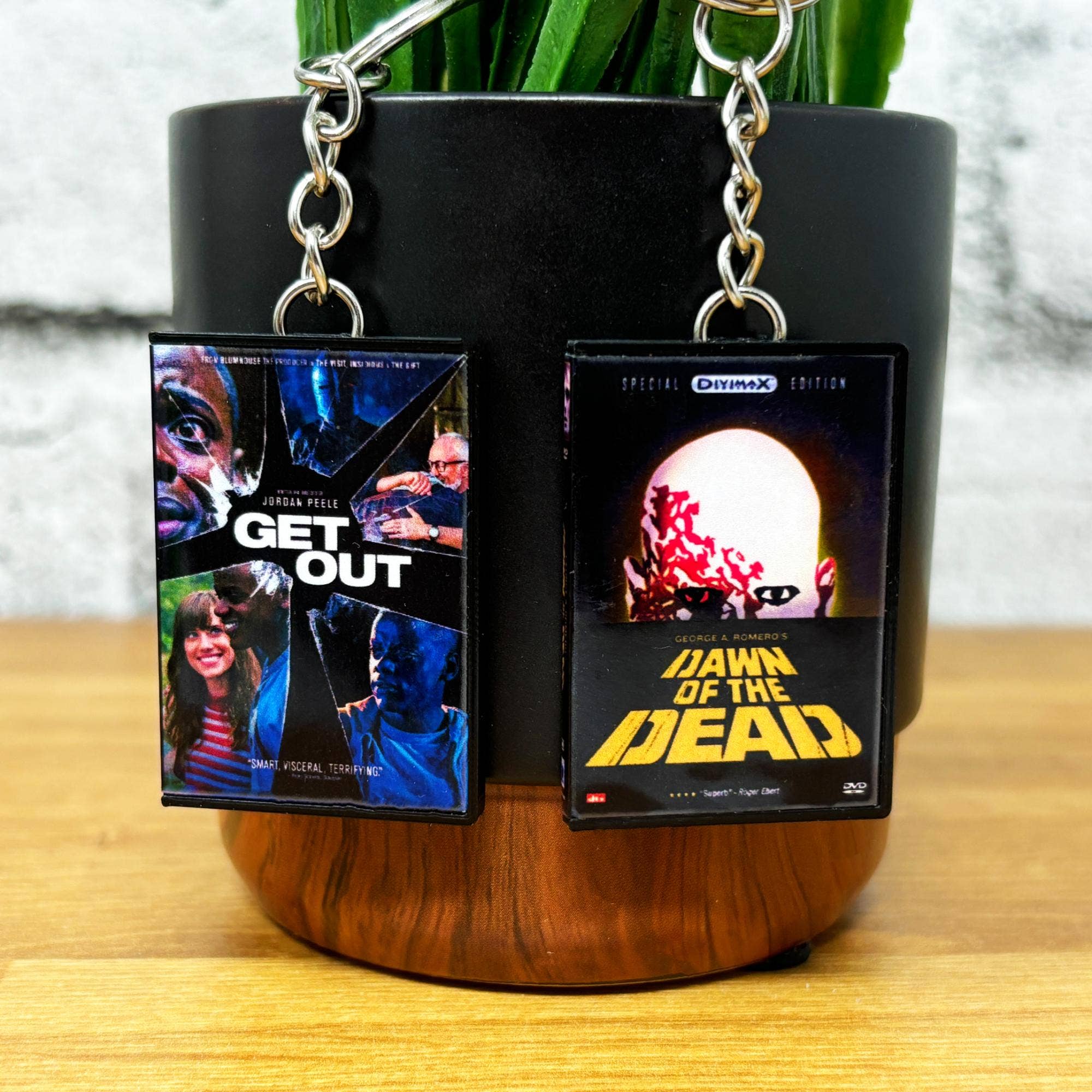 BitsyLabs - Wholesale Keychain - Unisex - Horror Movies (D-G) Keychains5