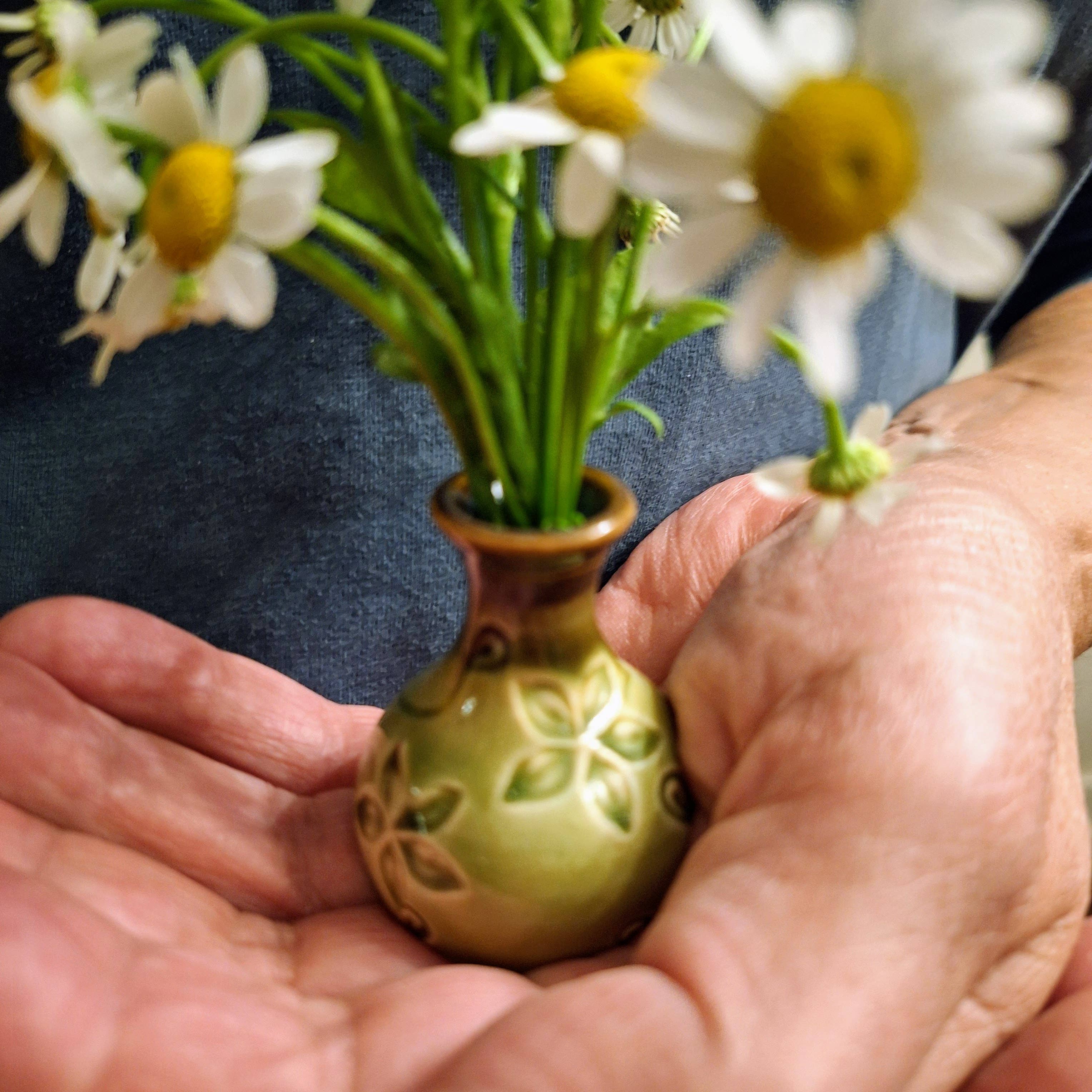 Plays in Mud Pottery - Wholesale Vase - Amphora Bud Vase w/flowers Table Decoration Made to Order0