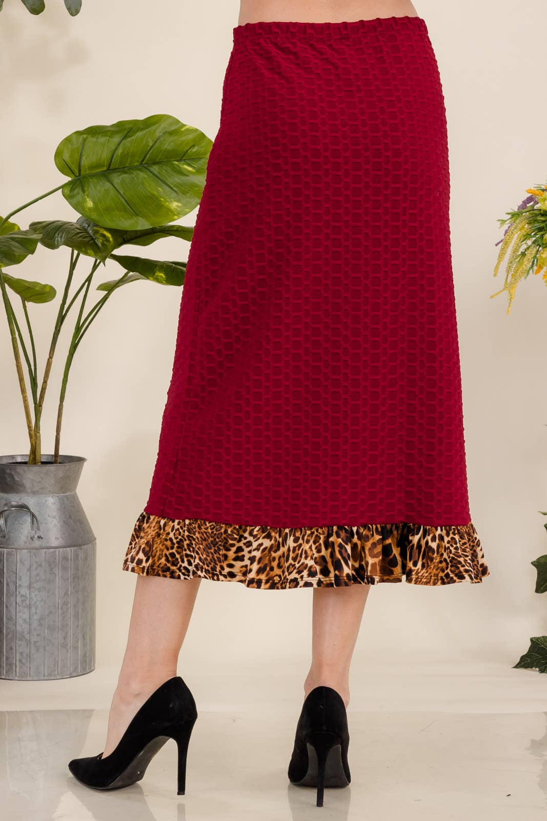 Celeste Clothing - Wholesale Skirt - Women's - PLUS MODEST HONEYCOMB SKIRT w ANIMAL HEMLINE -CS43917-PL17