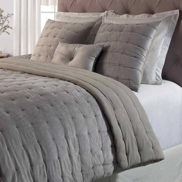 Bailey Täcke - Queen - 94" X 96" - Silver för wholesale av Orchids Lux Home