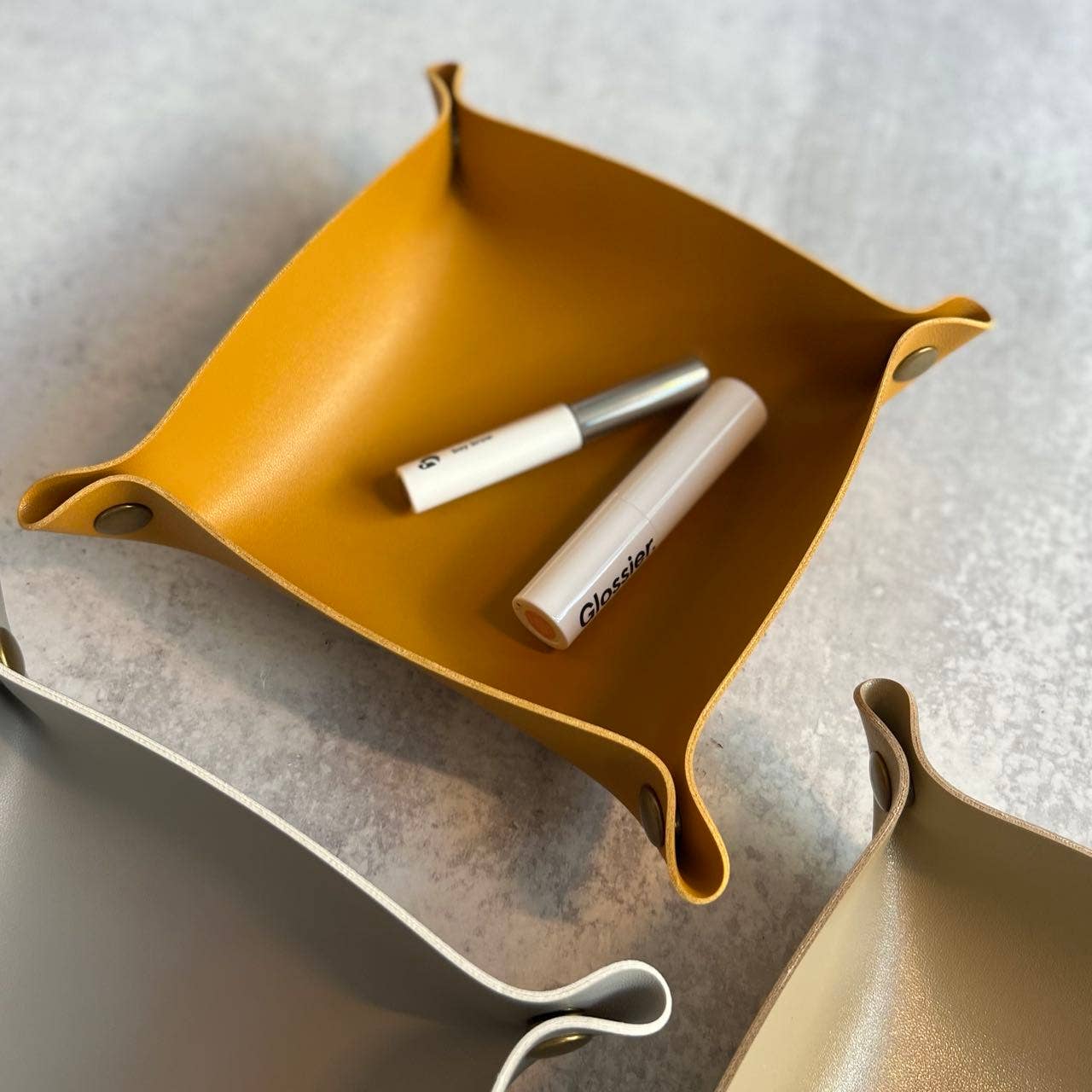 Zora Botanica - Wholesale Decorative Tray - Vegan Leather Tray3