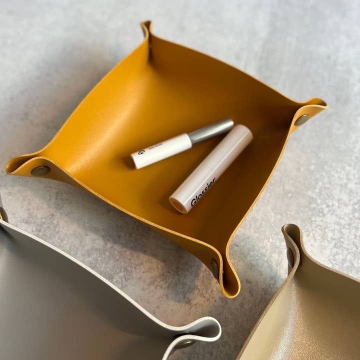 Zora Botanica - Wholesale Decorative Tray - Vegan Leather Tray3