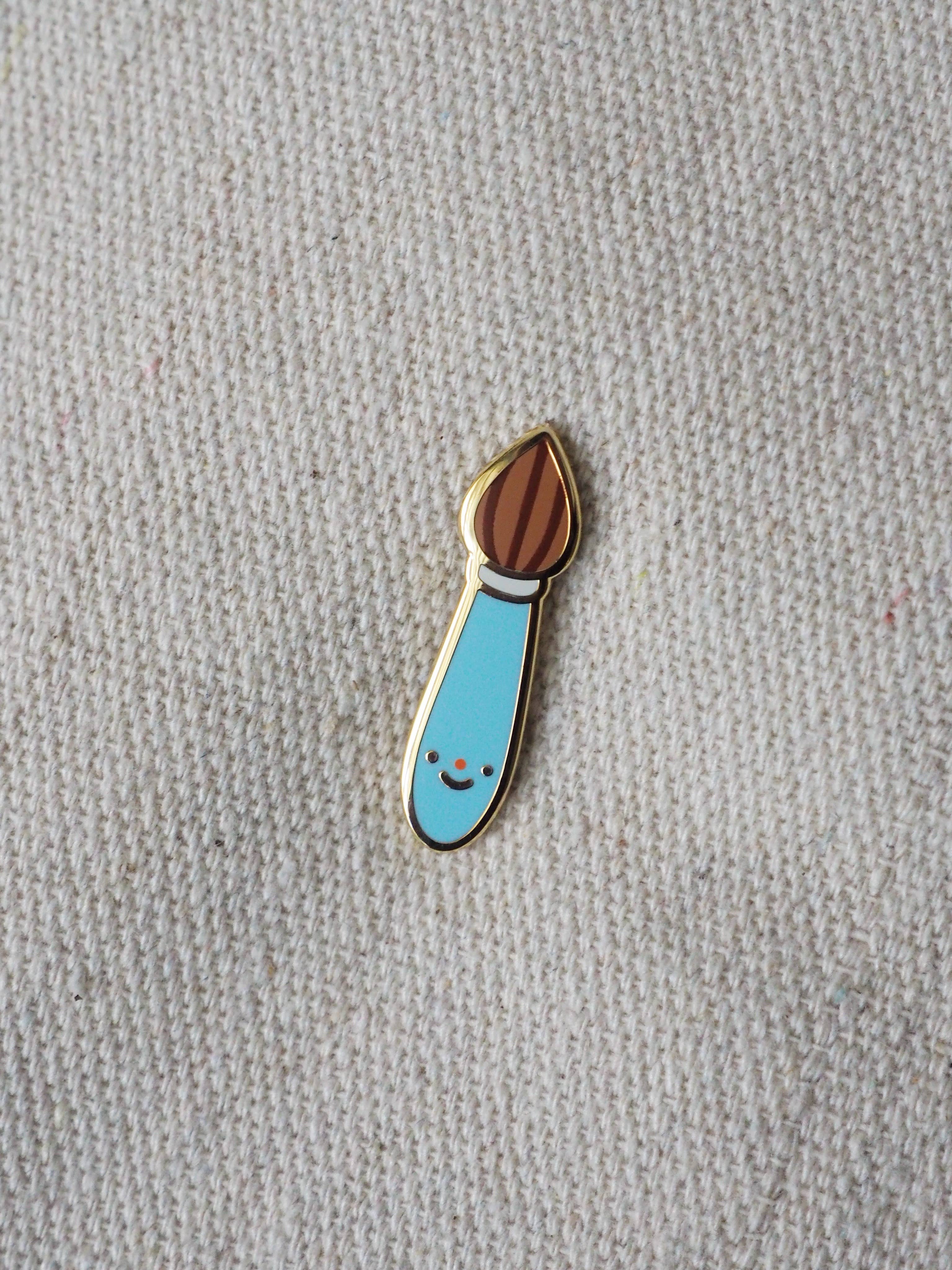 natamori - Vente Épinglettes/boutons - brosse • pin's en émail