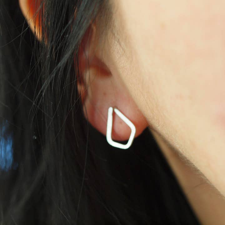 Upside Down Kite Ohrstecker aus 3 Materialien für den Großhandel von Siebijoux