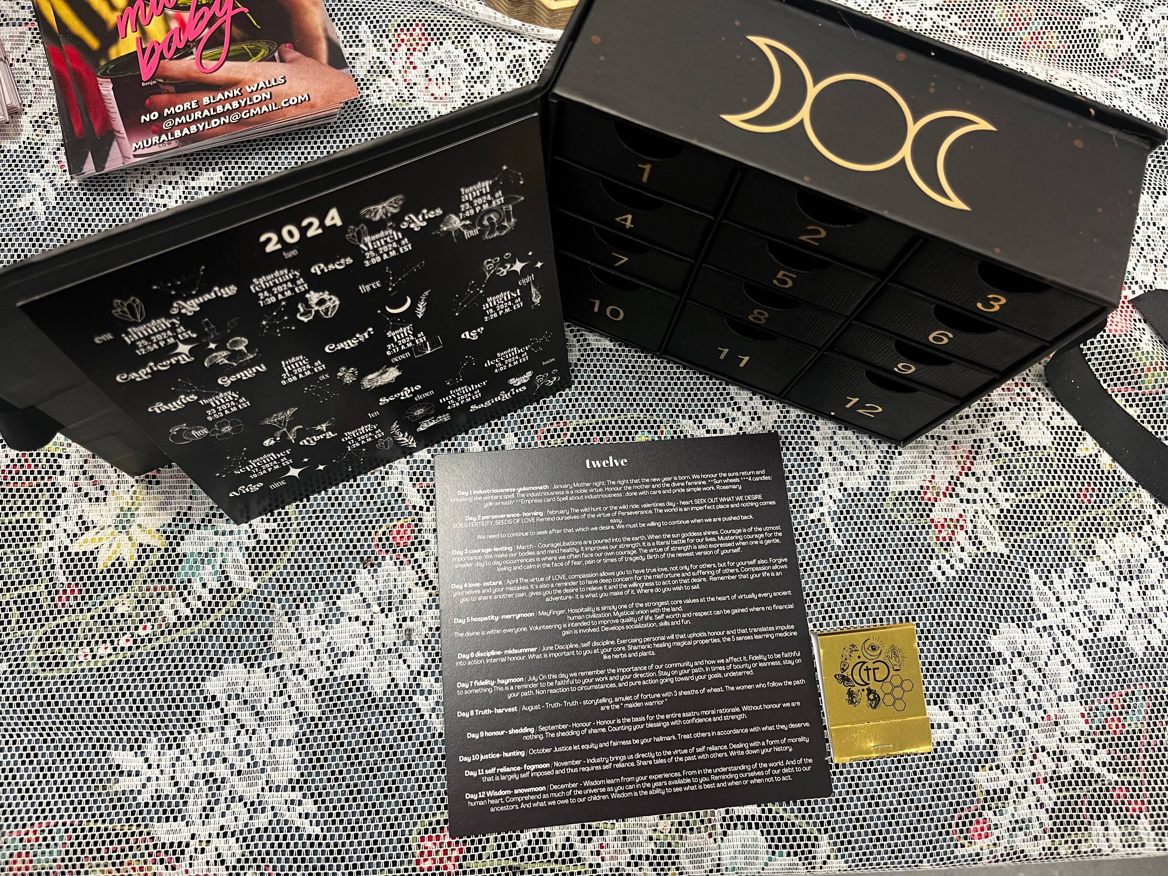 The Chaotic Good (previously The Great Cosmic Trust) - Venta al por mayor Calendario de Adviento - Caja de adviento con 25 compartimientos vacíos para llenar, 12 cajones numerados5