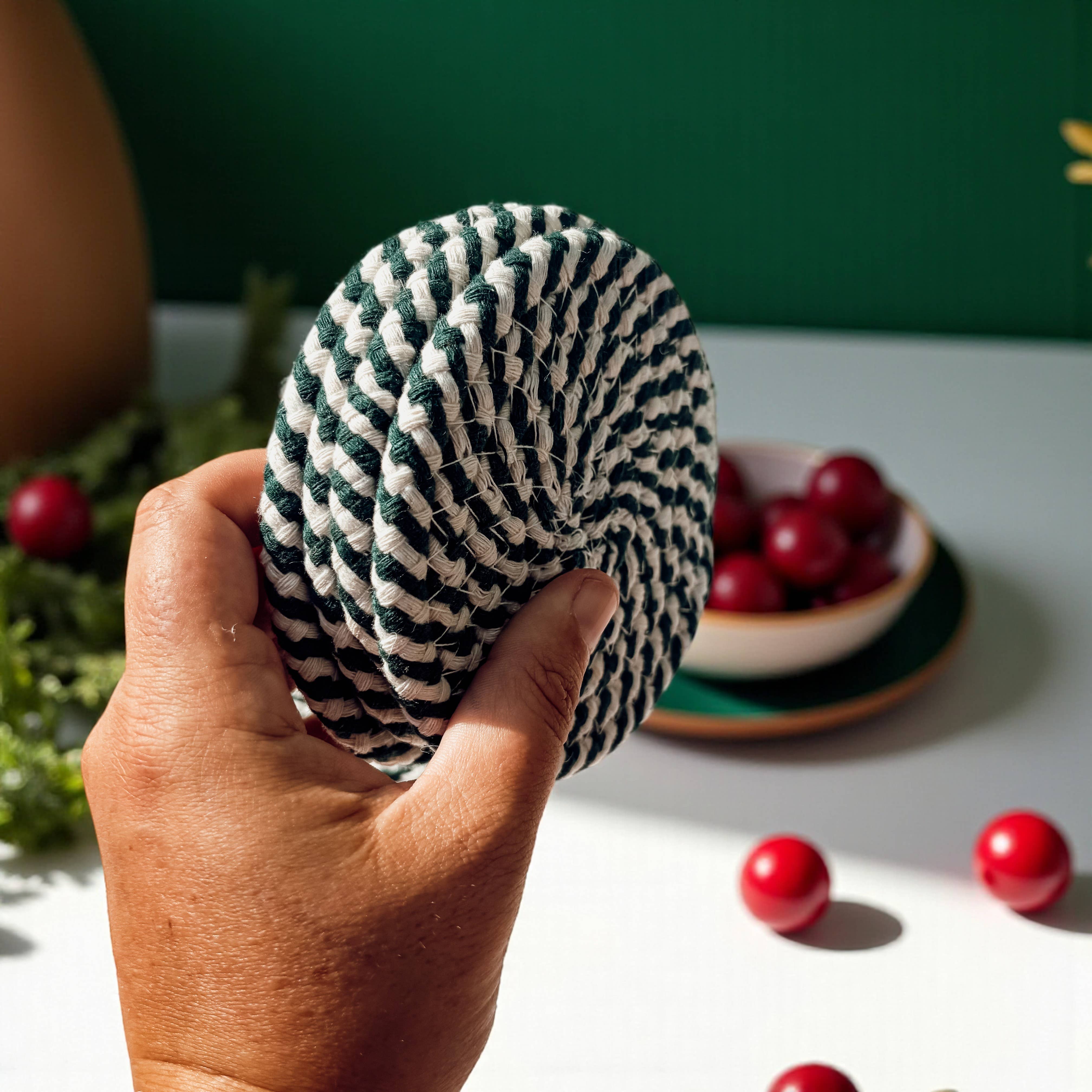 Gia Roma - Wholesale Coasters - Christmas Coasters, Red Candy Cane Braided Cotton Fabric Set23