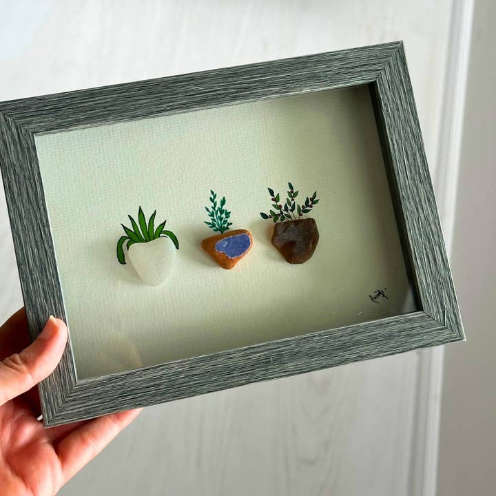 Craftify Mom - Wholesale Art print - Framed Pebble Art Succulent Trio – Handmade Stone Planter3