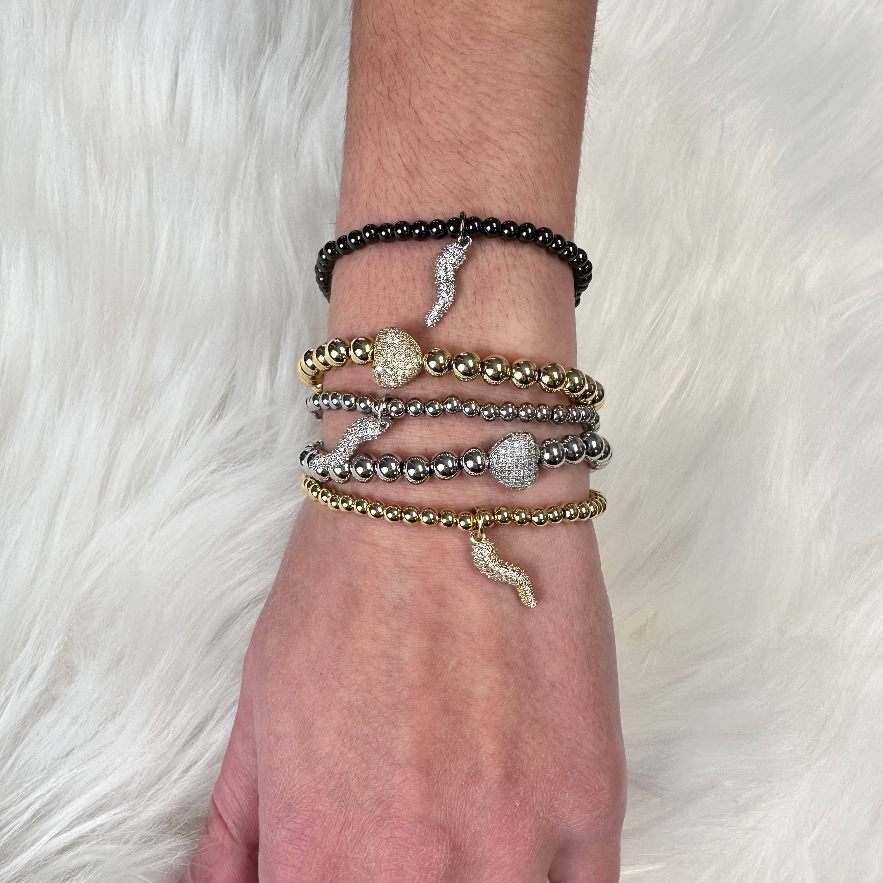 Love, Lisa – Engroshandel Armbånd med vedhæng – Marias italienske horn 4mm Pave perlearmbånd2