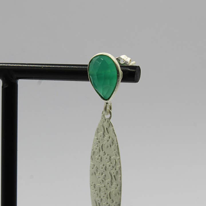 LA MAR - Wholesale Dangle Earrings - Silver-plated earrings with green onyx gemstone2