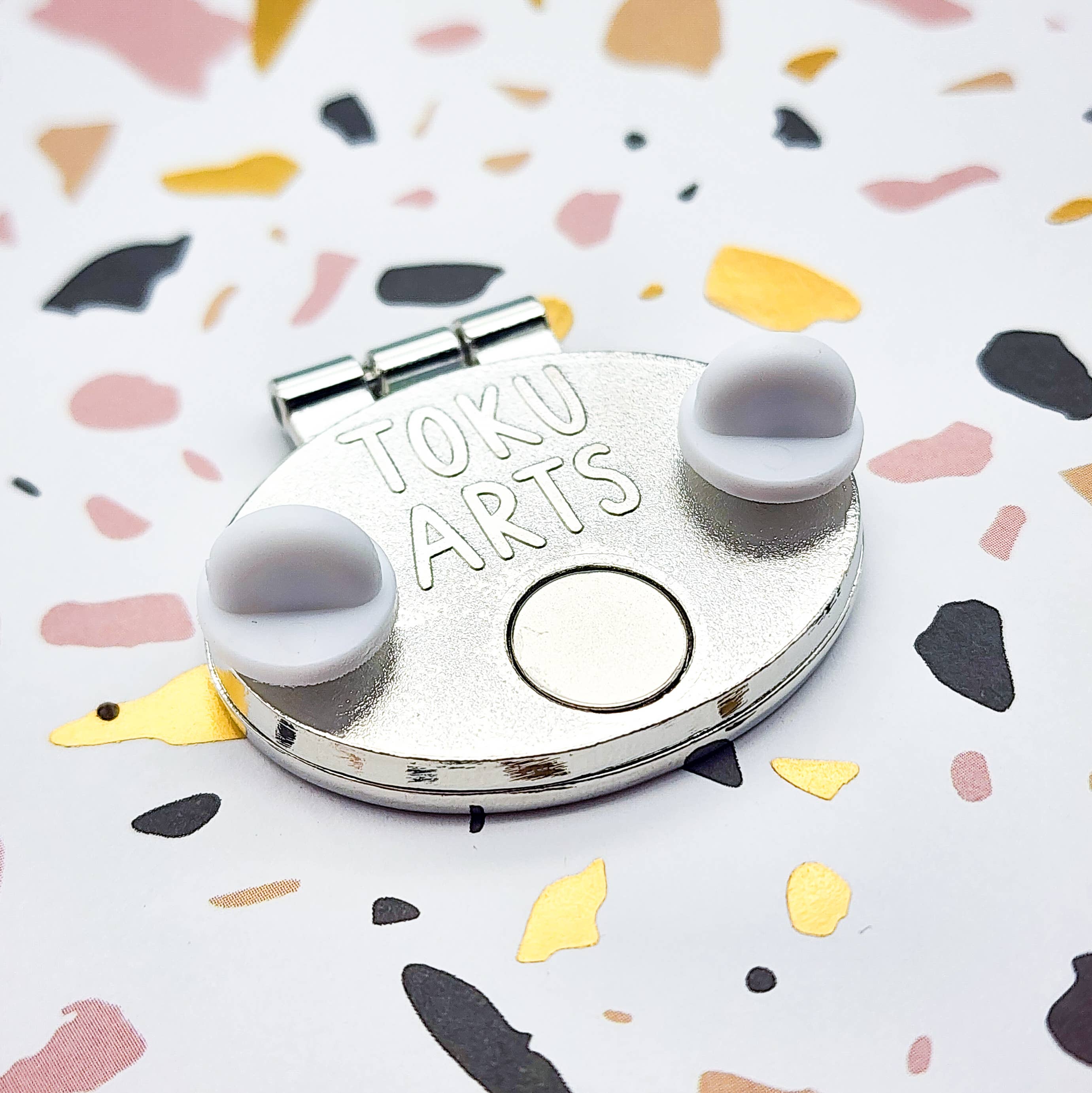 Toku Arts - Wholesale Lapel Pin/Button - Tinned Oysters Enamel Pin7