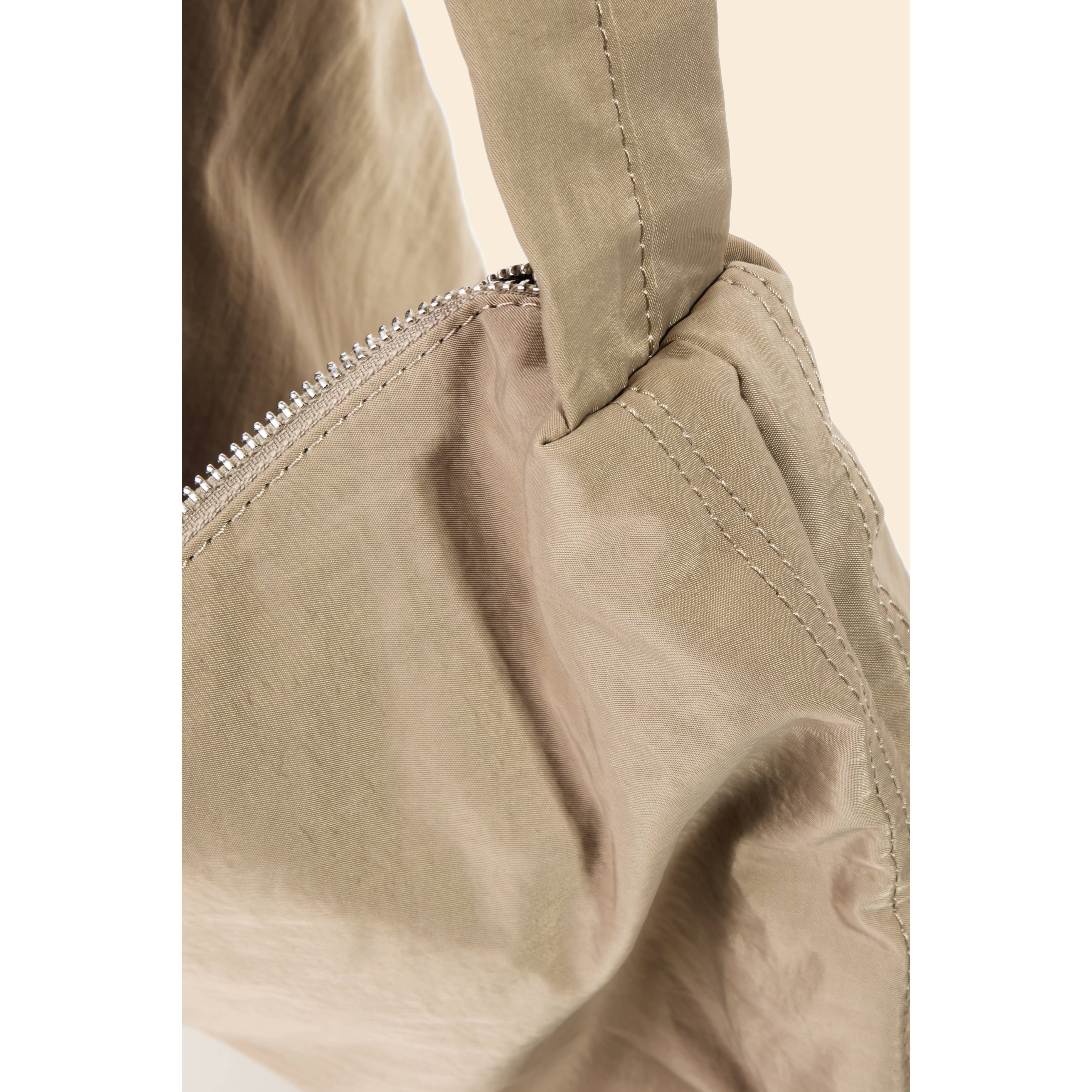 Anarchy Street - Wholesale Messenger Bag - Women's - Large Nylon Strap Messenger Bag1