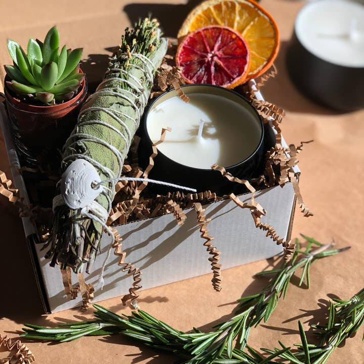 Kit Smudge Stick avec bougie et succulente pour la vente par Living Arrangement