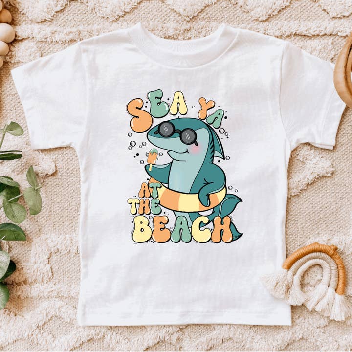 Sea Ya at the Beach T-Shirt für Kinder für den Großhandel von AvaryMaeInspirations