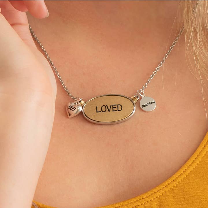 Cottage Garden – wholesale Individuell berlock/hänge – ARMBAND, HALSBAND ELLER NYCKELRING MODIG CHARM
