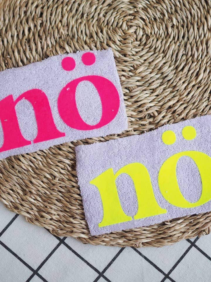 Flock patch - no *iron-on* for wholesale by Paul und Clara