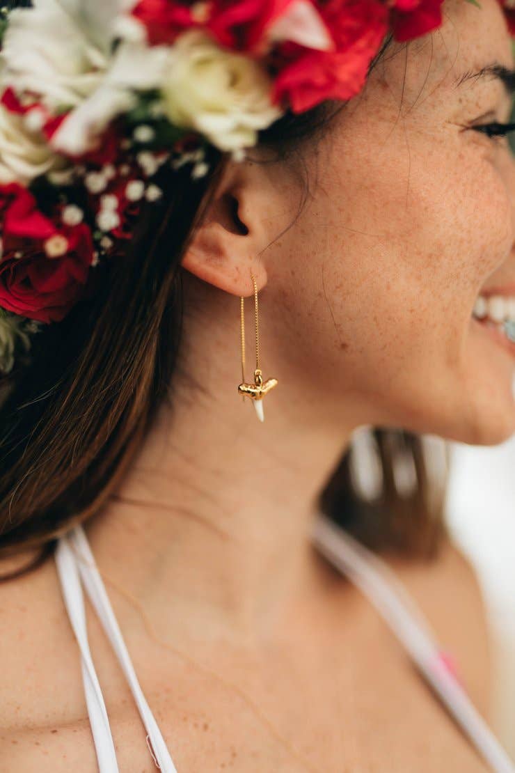 Rise Hawaii Jewelry - Wholesale Dangle Earrings - Shark Tooth Threader Earrings1