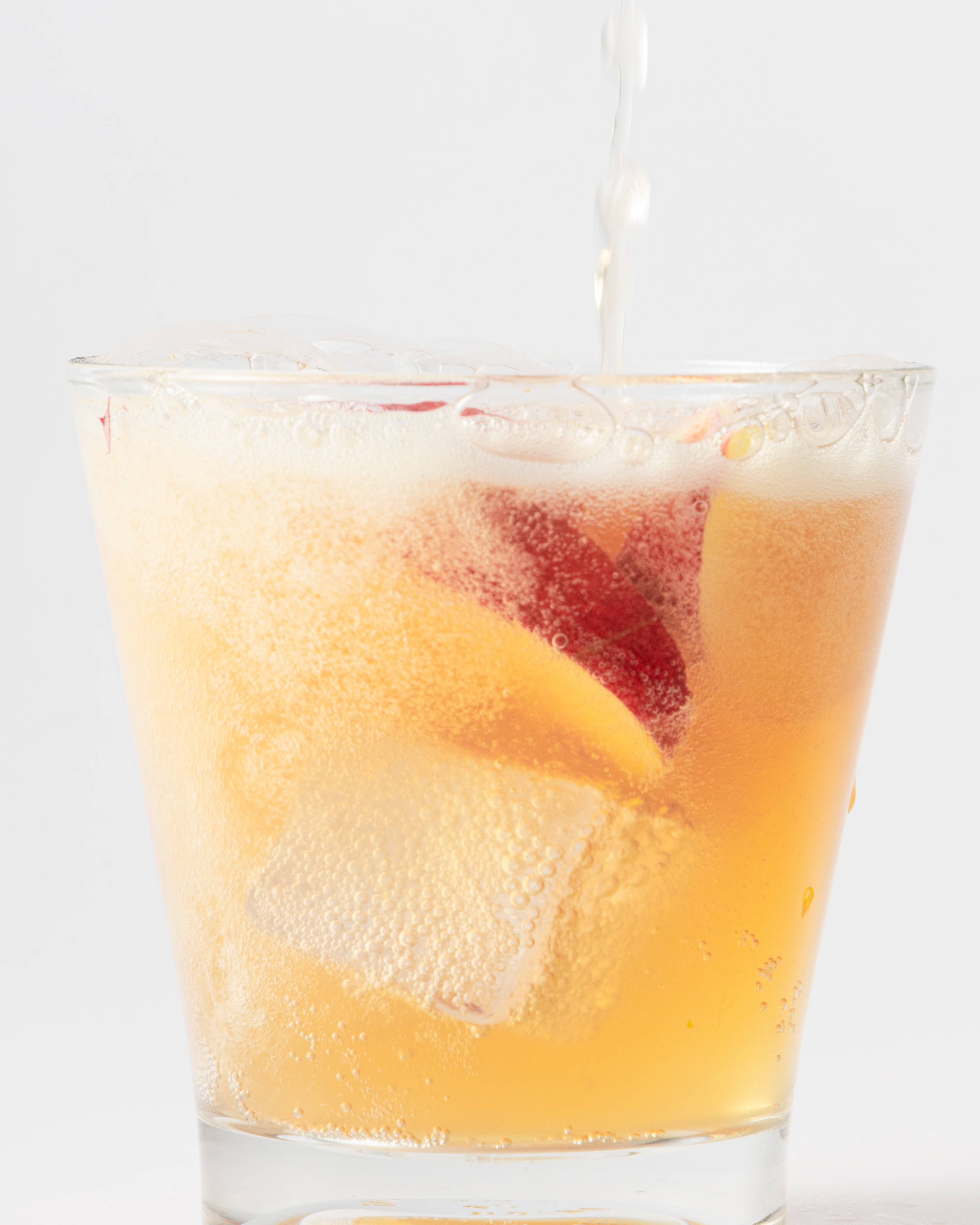 SpaceTime - Wholesale Soda/Carbonated Drink - PEACH TEA - (12 Pack)3