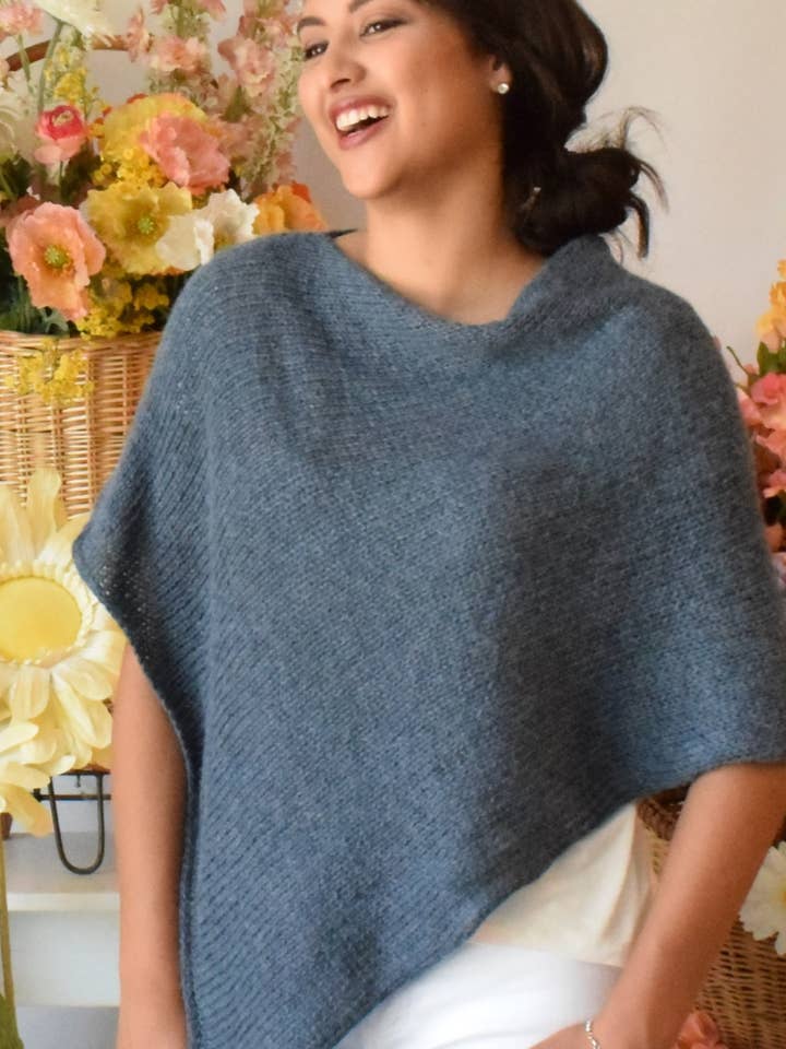 Moche Lifestyle - Wholesale Poncho - Dames - Handgebreide poncho-omslag van alpaca: Wine