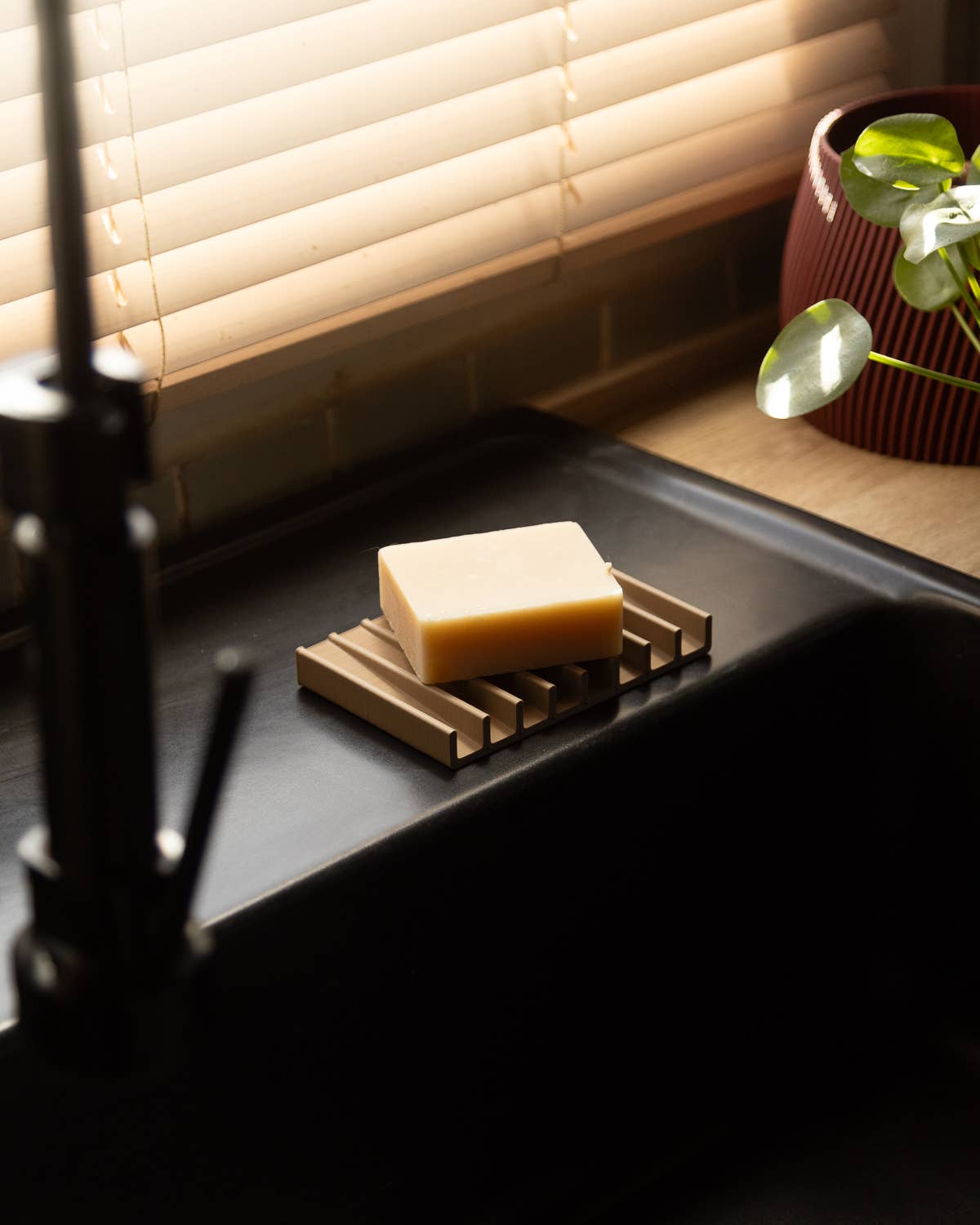 Copo Design - Wholesale Bath Soap Dish - Soap Dish - Earthy colors - Plastic free (Line)3