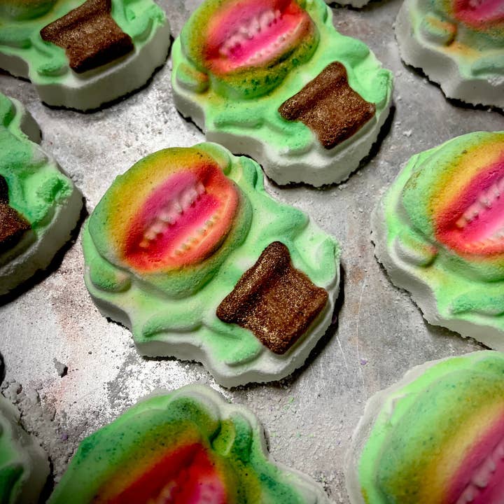 Man on the Moon Mystics - Wholesale Bath Bomb/Fizz - Man Eater Bath Bomb0