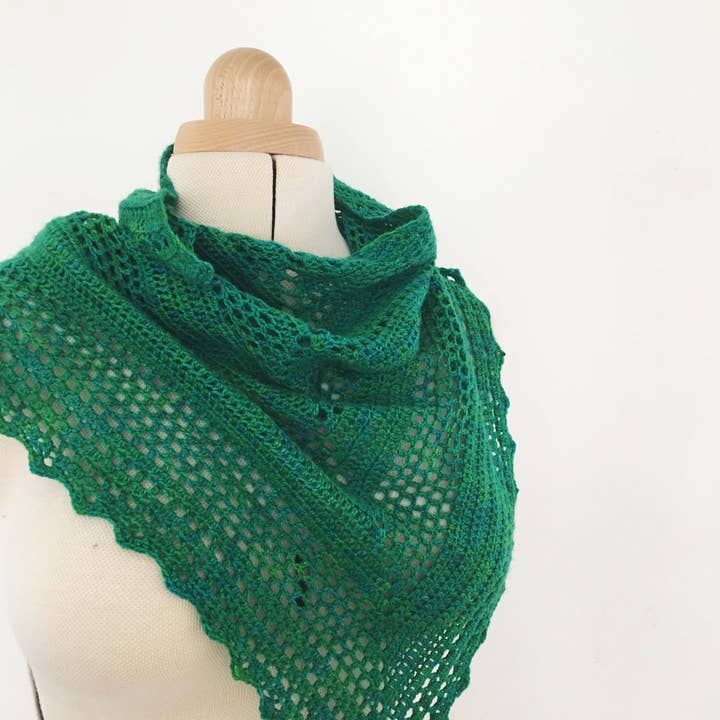 Vicki Brown Designs – wholesale Knitting/Crochet Supplies – Crochet Pattern - Boo Shawl - PRINT1
