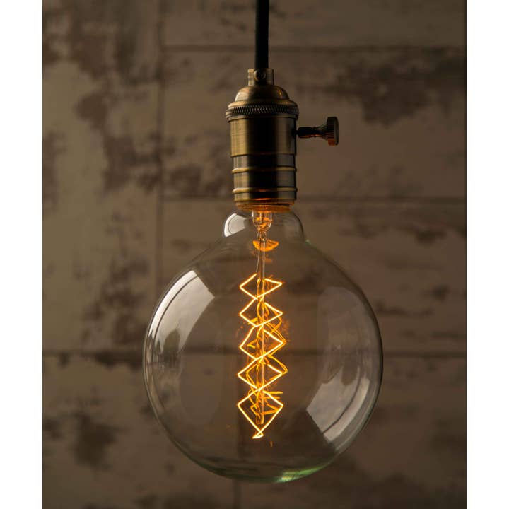 William & Watson – wholesale Light bulb/puck – Globe Spiral Light Bulb | Extra Large | 40W E27 B22