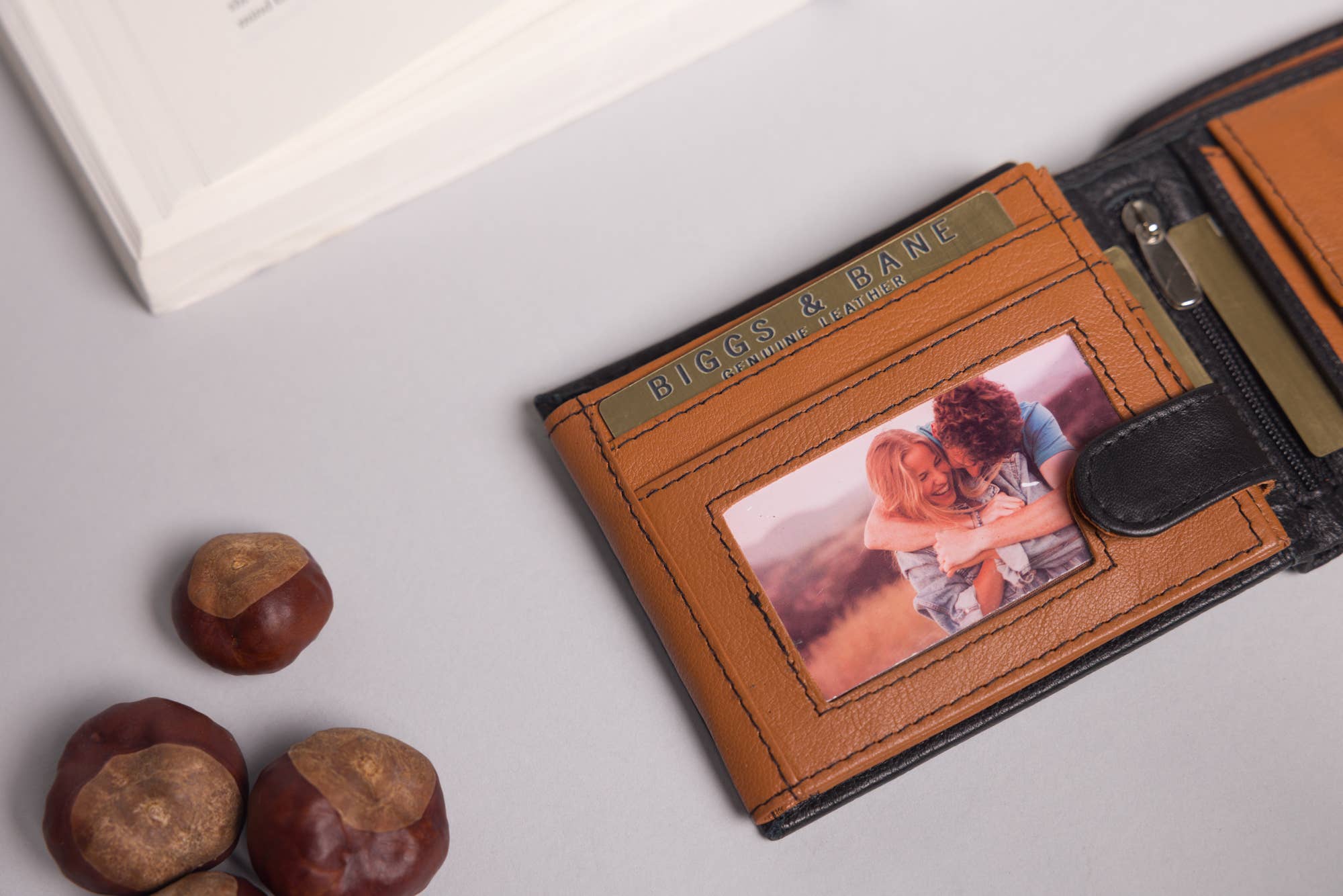 Redbrick – wholesale Wallet - Men’s – Biggs & Bane Large Capacity Men's Bifold Black & Tan Leather Wallet2