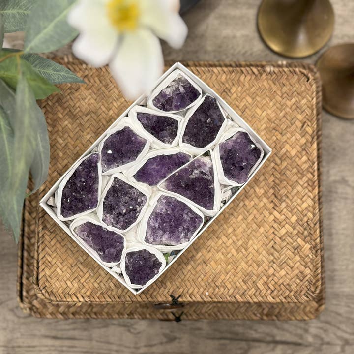 Yellow Tree Company - Wholesale Spiritual Stone/Crystal - Amethyst Clusters Flat AAA Quality – 8-12 Pieces2
