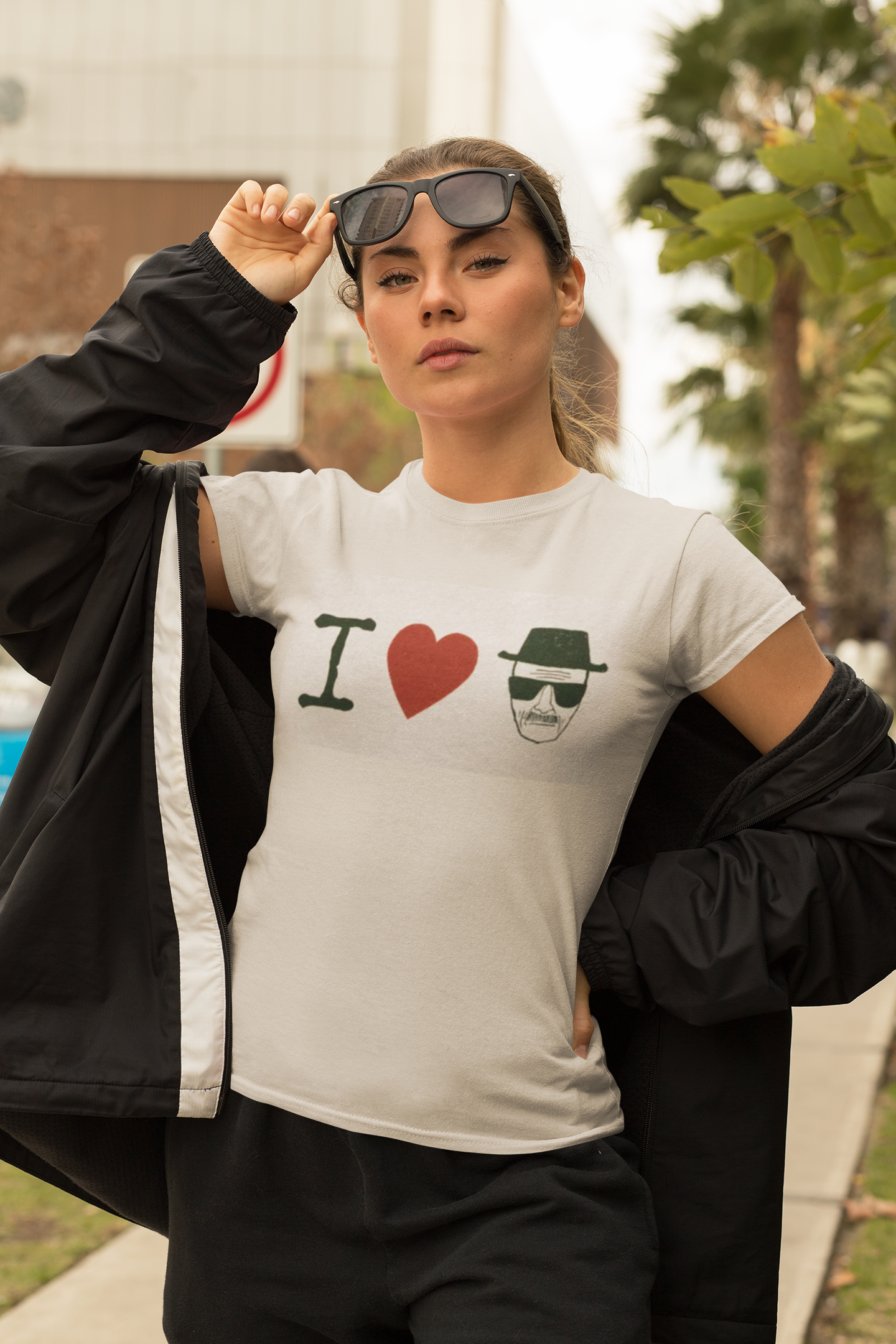 Official Store – wholesale Screen printed t-shirt – Women′s – Breaking Bad - I Heart Heisenberg Women's Juniors T Shirt1