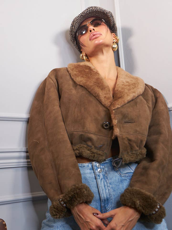 VINTAGE SHEEPSKIN WOMAN for wholesale by LAB22