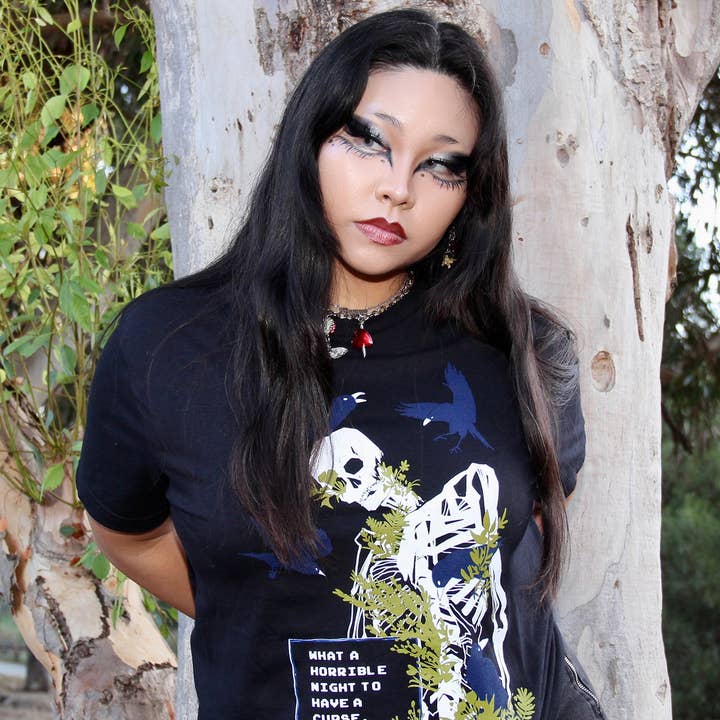 Cursed Night T-shirt for engroshandel hos Bandage Brigade