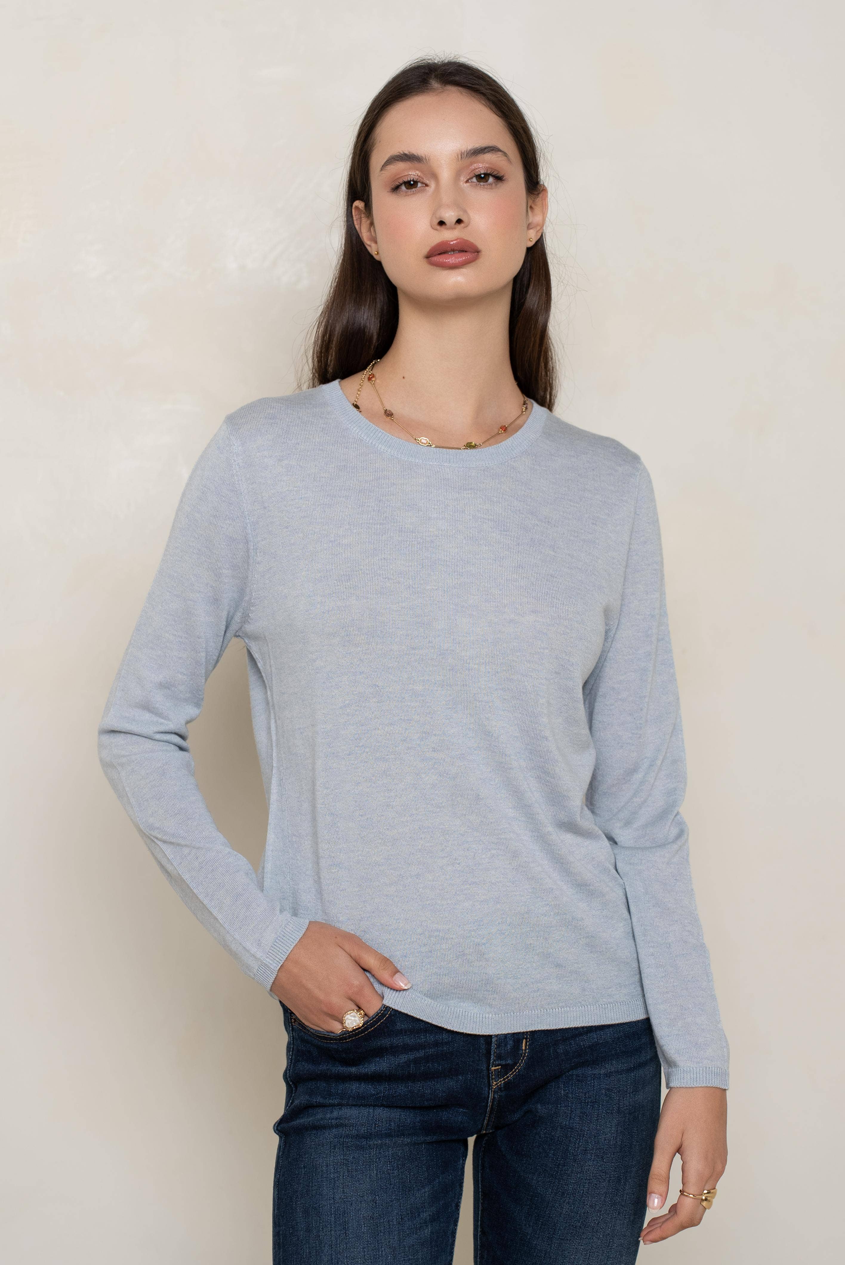 jw.atelier - Wholesale Knit Sweater - Women's - Round neck sweater in silk and cashmere0