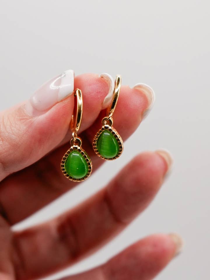 Tina Cat eye earrings for wholesale by Sonqo