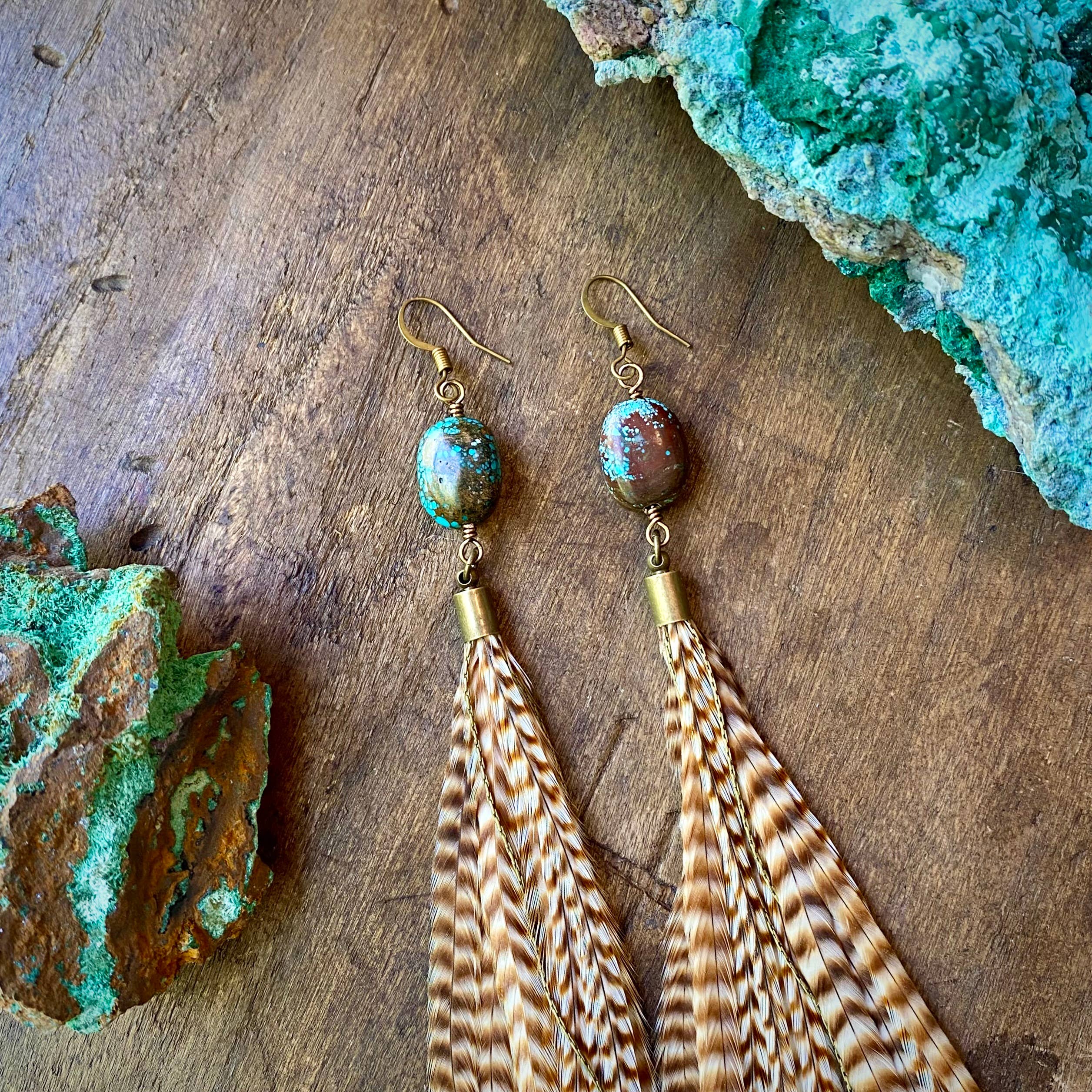 ASTALI - Venta al por mayor Pendientes de borla - Pendientes de plumas largas y turquesas, diseño Ginger Grizzly, estilo western2