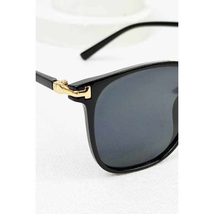 MIX COLOR Hazel Everyday Shades Fashion Sunglass for wholesale on Faire