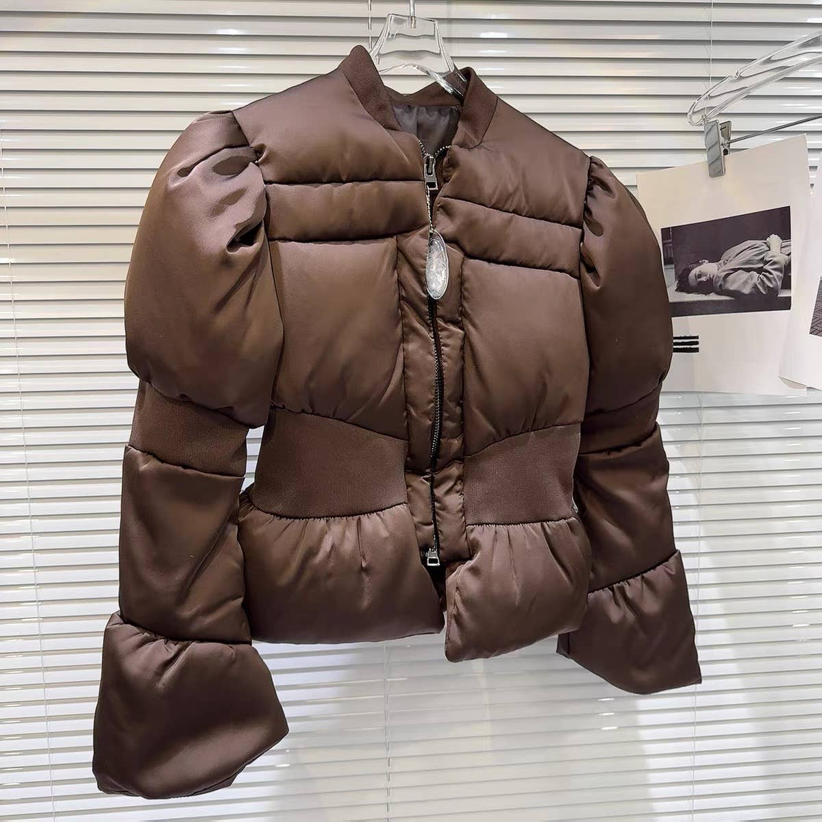 Productseeker – Puffer Jacket - Mulher por atacado – JK97 Casaco Quente de Cintura com Rosca Chic para Mulher14