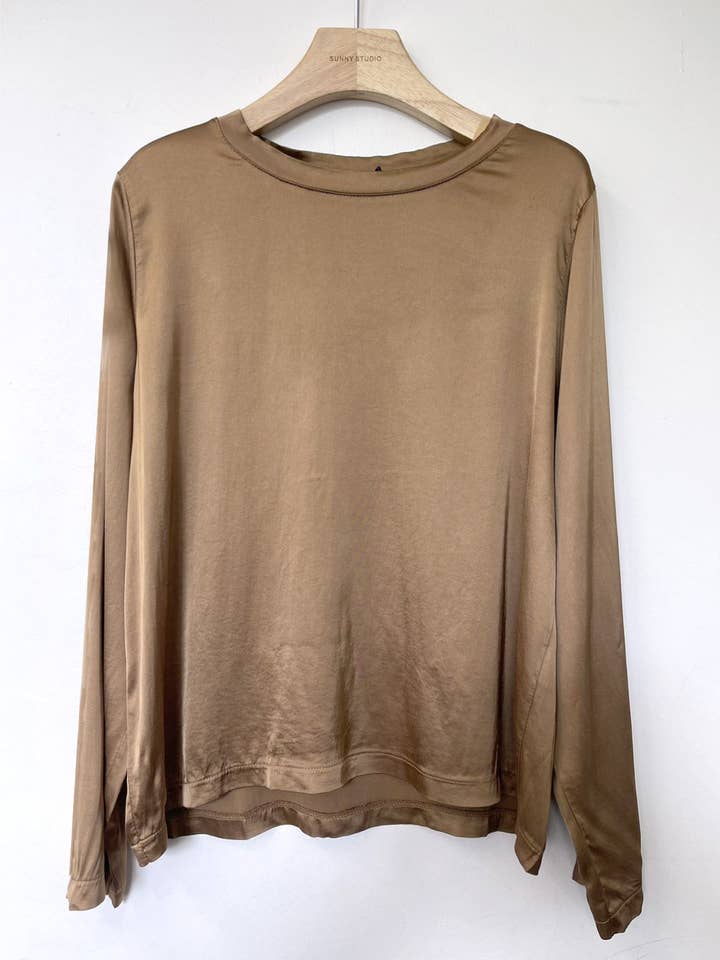 SUNNY STUDIO - Wholesale T-Shirt - Women's - Elegant long-sleeve T-shirt10