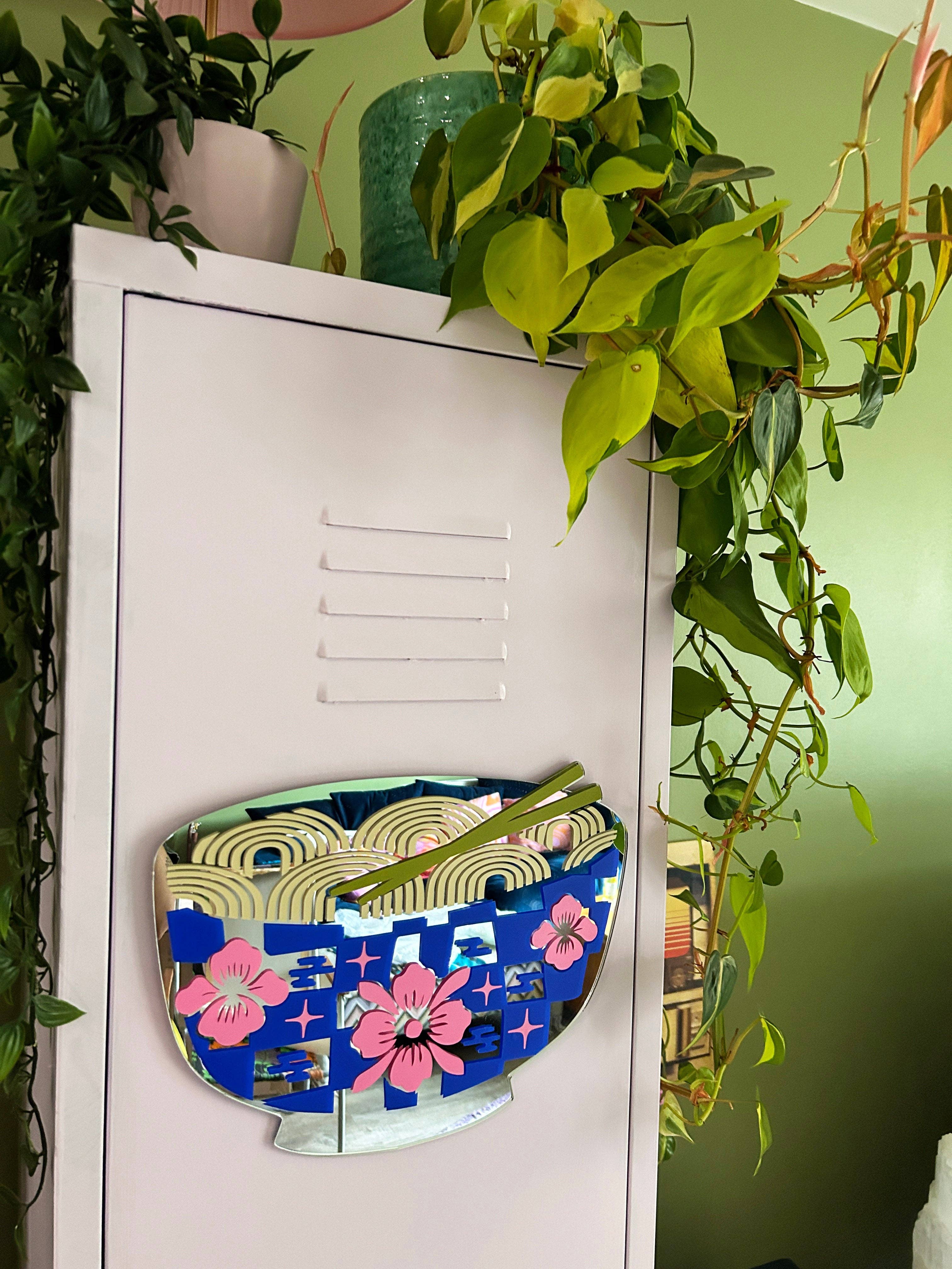 Printed Weird – wholesale Wall mirror – Ramen Noodle Bowl Mirror5