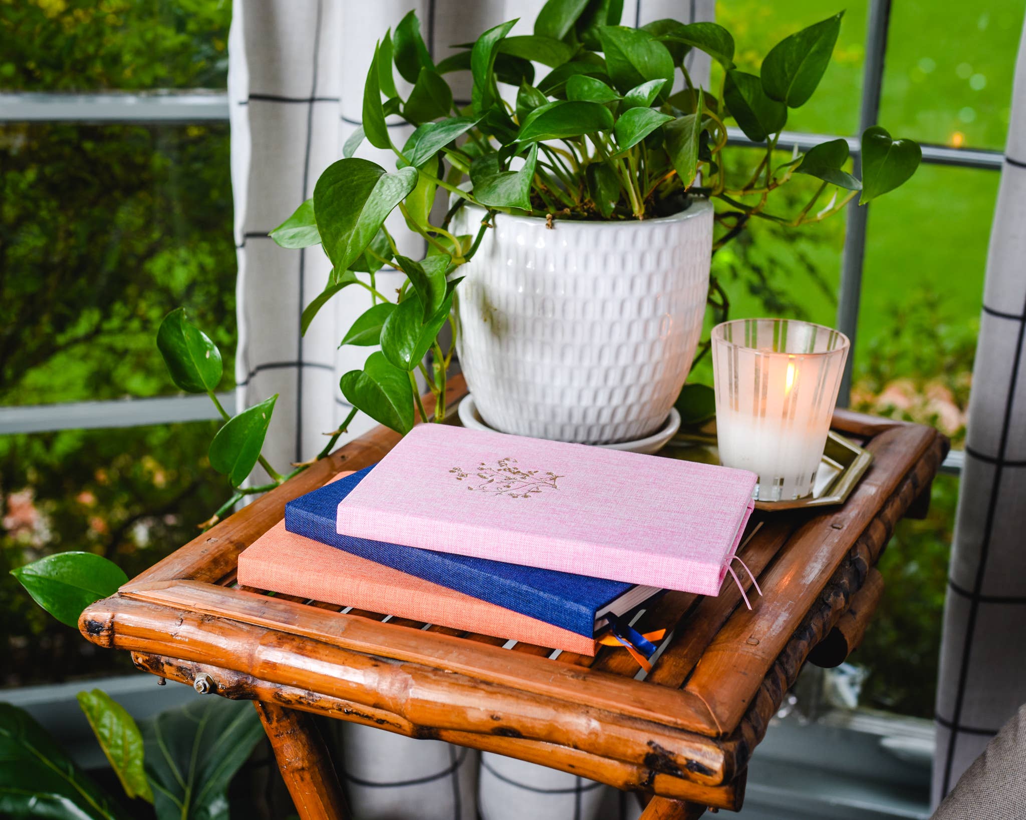 Cate Paper Co. - Wholesale Sketchbook/Sketchpad - Gold Floral Embossed Linen Cover Sketchbook 9