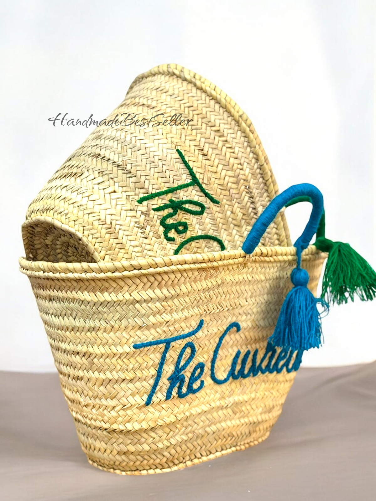 HandmadeBestSeller - Vente Paniers - Panier personnalisé brodé à la main avec pompons6