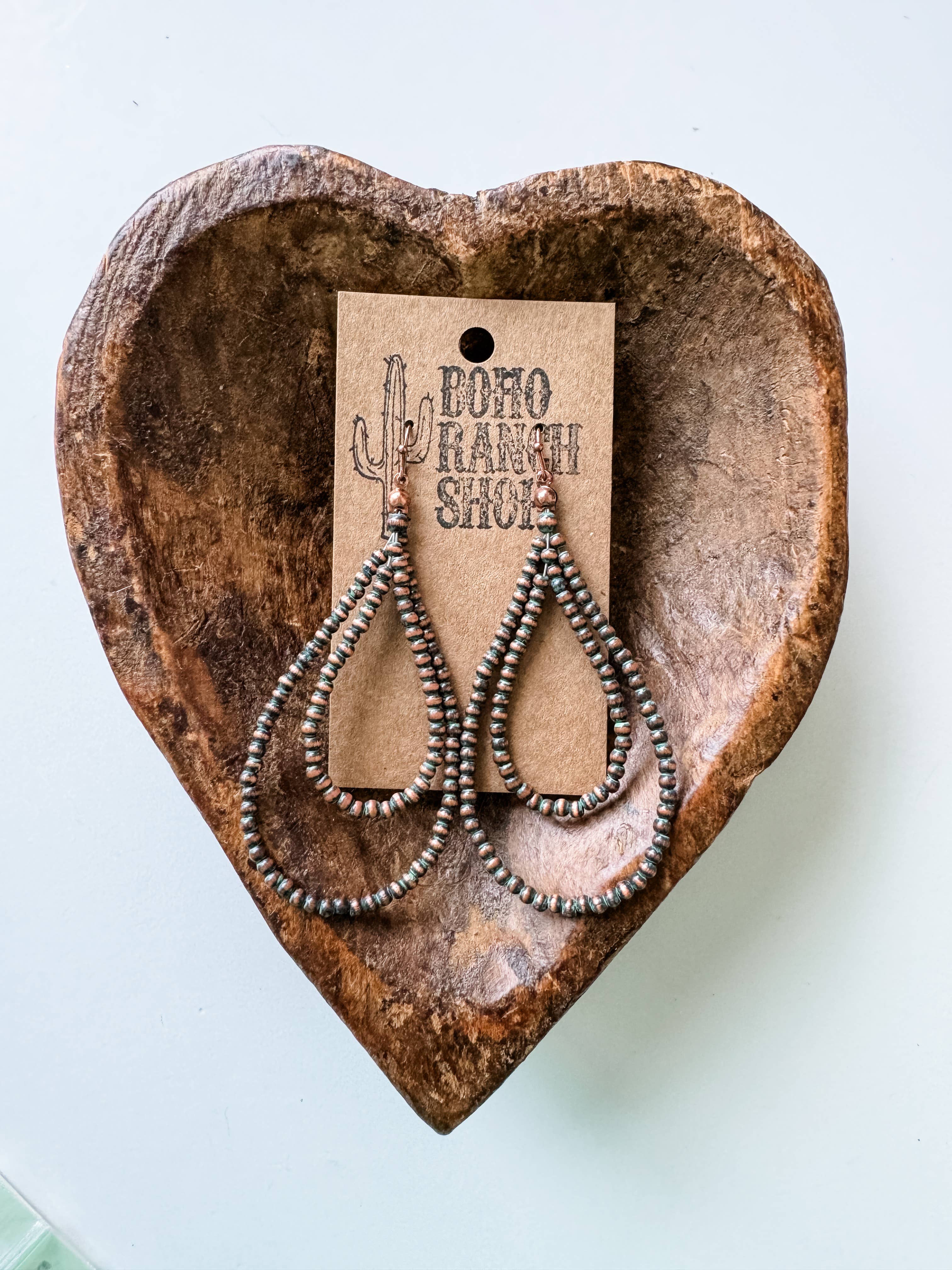 Boho Ranch Shop - Vente Créoles - Longues boucles d'oreilles pendantes en forme de double larme en perles de style Navajo2