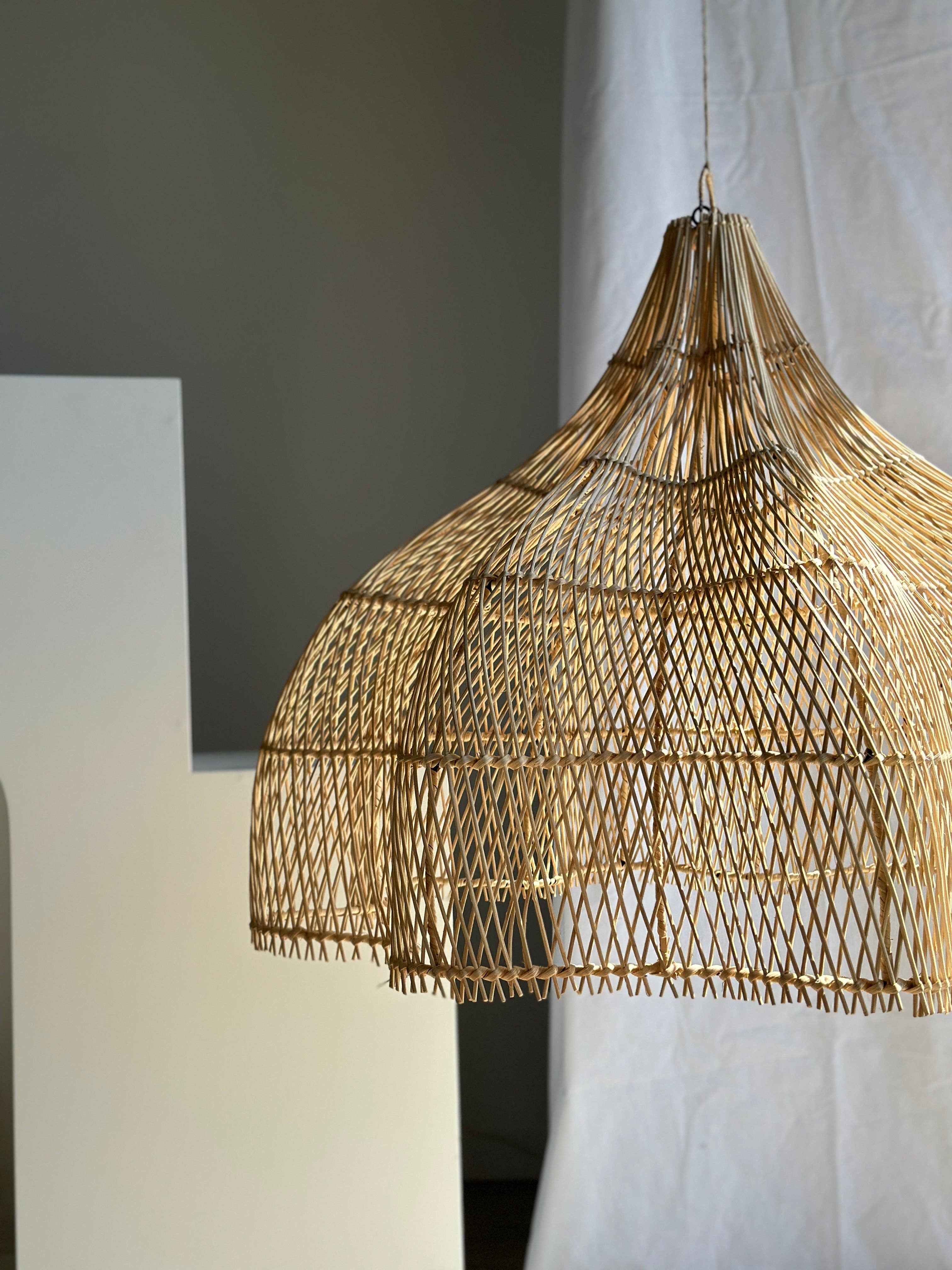 Office Objets - Wholesale Chandelier/Hanging Light - Pendant light, flower-shaped rattan fixture, tulip, corolla H:80cm D80cm101