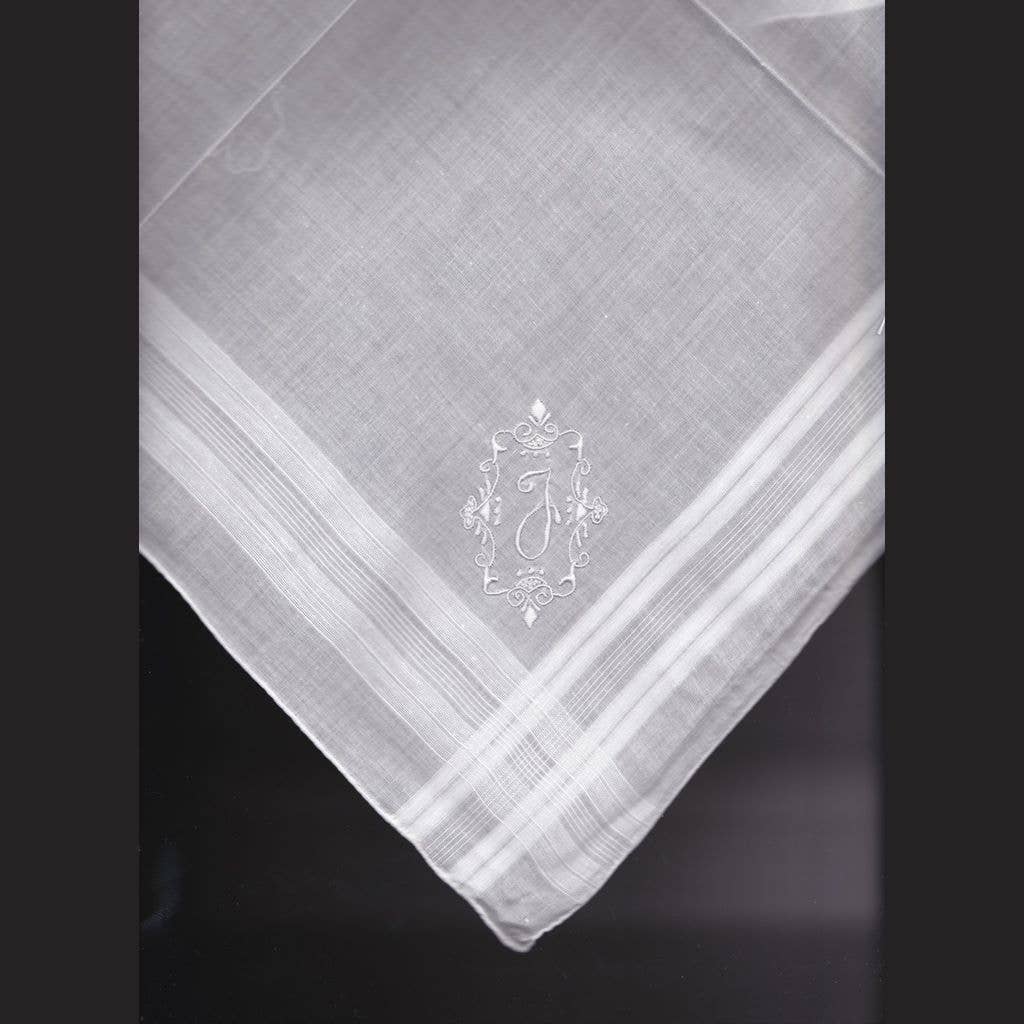 Eastern Sunrise Lace And Linens Inc. - Vente Mouchoir en tissu – homme - Mouchoir vintage brodé à la main en madère avec initiales homme8