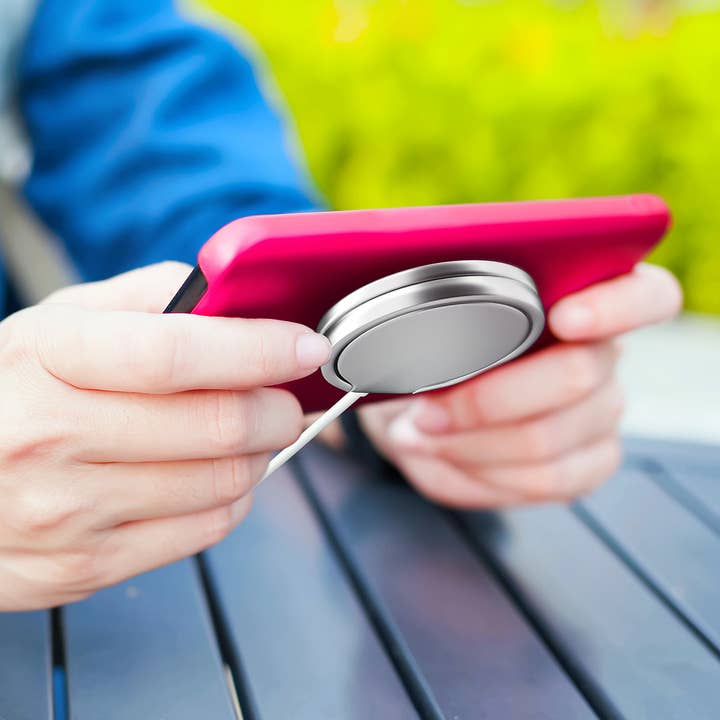 LAX Gadgets - Wholesale Charging Dock - LAX MagSafe Charger with Kickstand Ring Retail Pack6