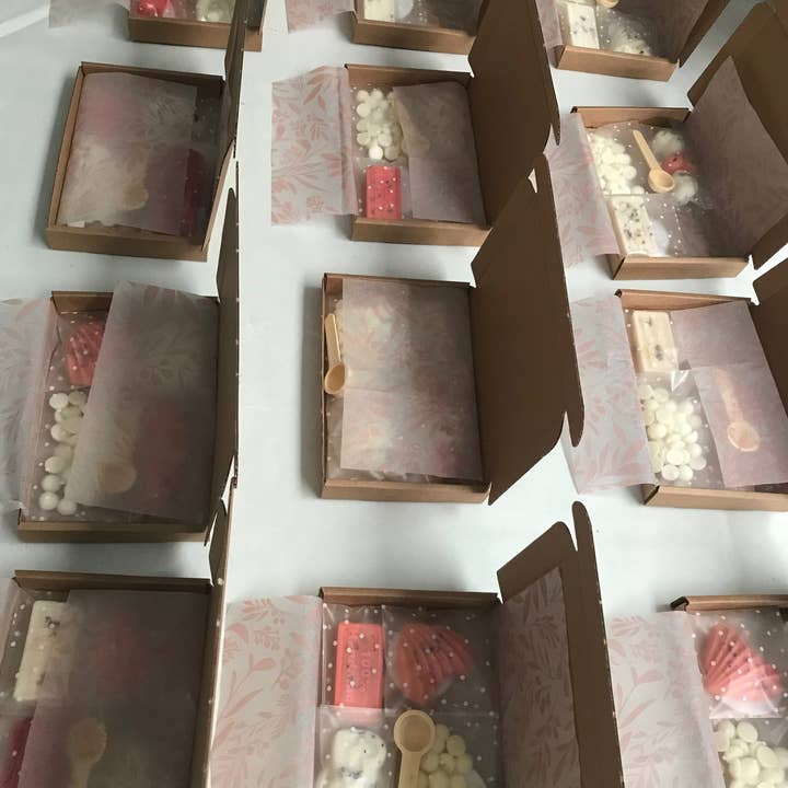 Darling Melts – wholesale Wax melt – Inspired Wax melt Themed Boxes Mothers Day5