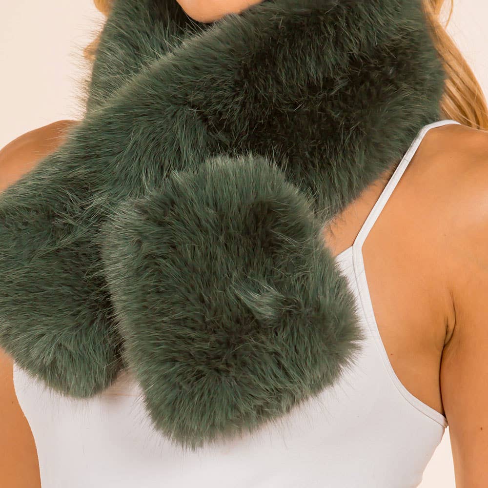 Sensibling Corp. – wholesale Scarf – Women's – Soft Faux Fur Plush Wrap Scarf7