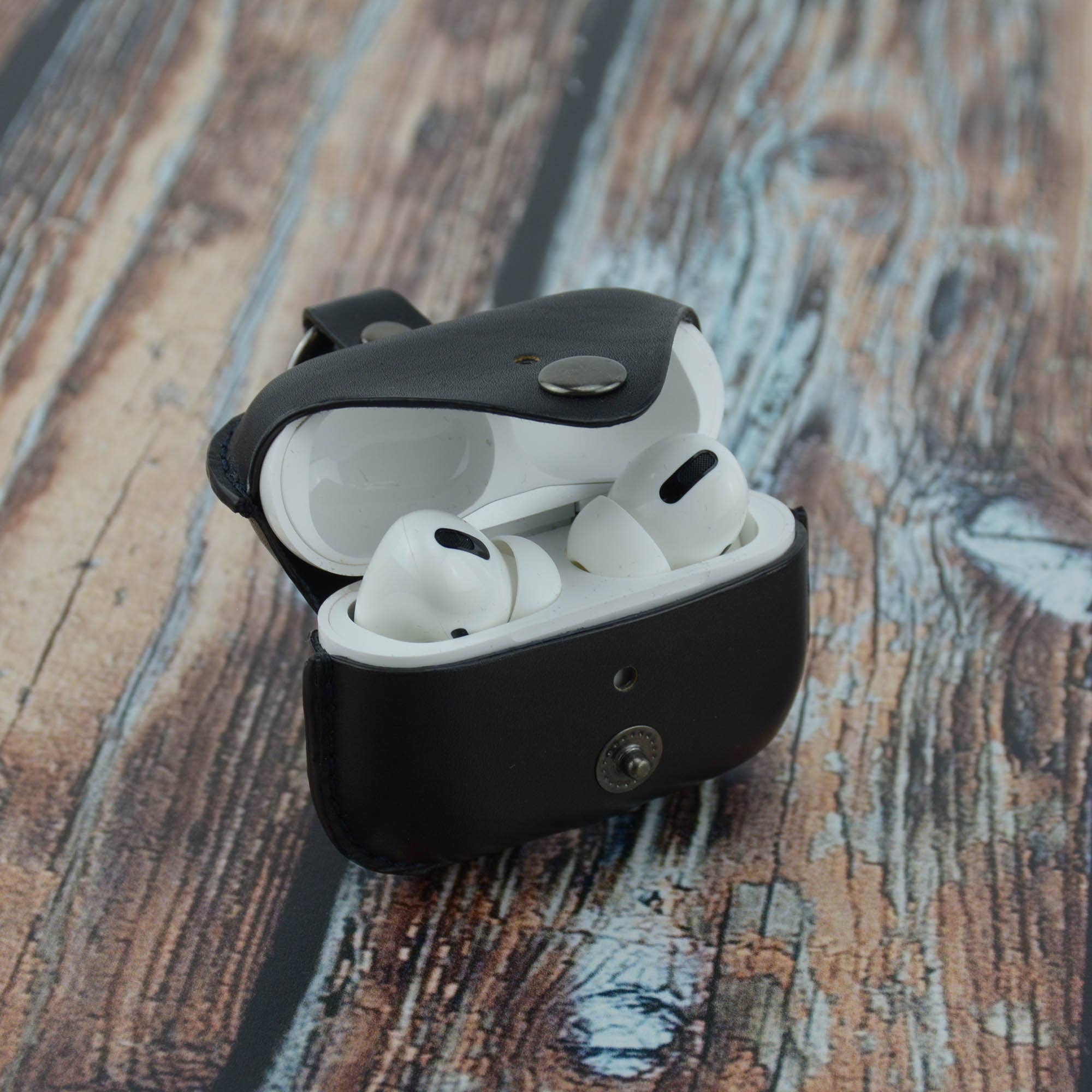 Exclusive Art Inc – Engroshandel Airpod-/earbudetui - Herre – AirPod Pro læderetui i ko-læder14