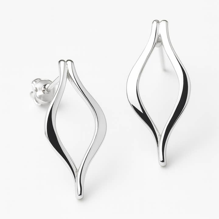 Örhängen i sterling silver med utskurna diamantformer för wholesale av De Mexico