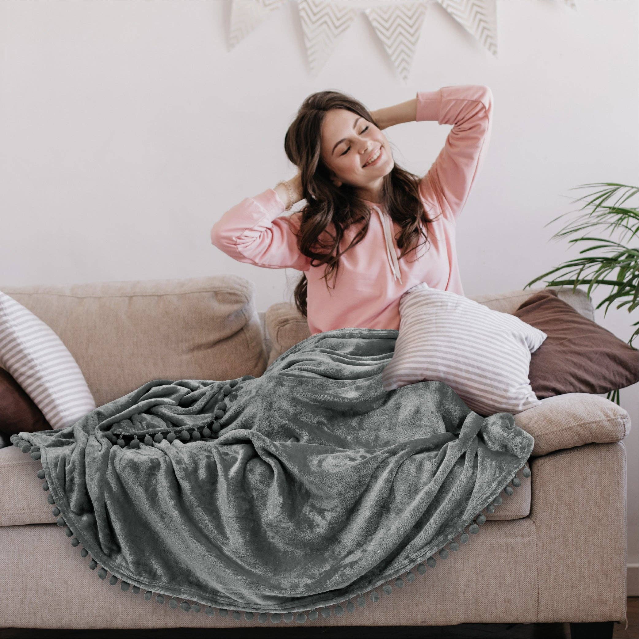 Pavilia – wholesale Prydnadsfilt – Filt med pompom-fransar112