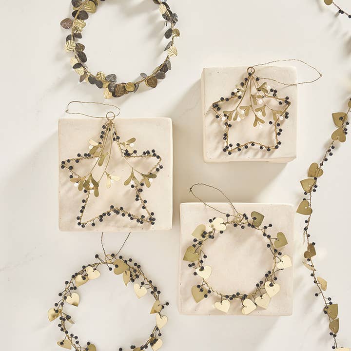 Santa Barbara Design Studio by Creative Brands - Wholesale Wreath - Metal Shimmer Wreath2